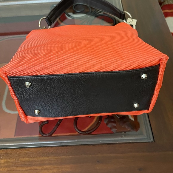 OKPTA1519426 Women’s shoulder Handbag Salmon color NWOT - Picture 4 of 10